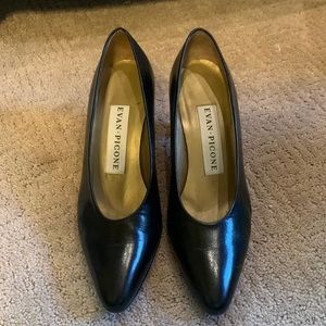 Black Evan Picone womens heels